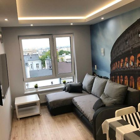 Klimatyzowany Apartament Roma Z Garazem Podziemnym Kielce Kültér fotó