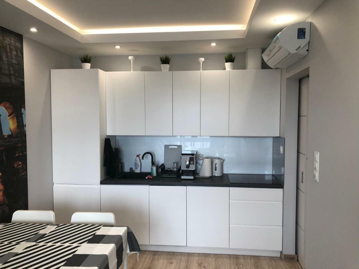 Klimatyzowany Apartament Roma Z Garazem Podziemnym Kielce Kültér fotó