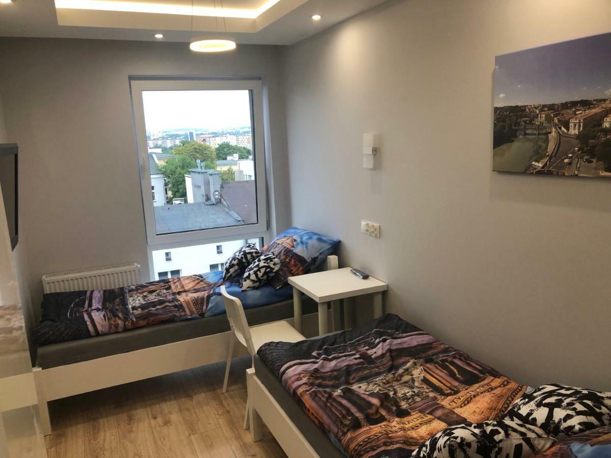Klimatyzowany Apartament Roma Z Garazem Podziemnym Kielce Kültér fotó