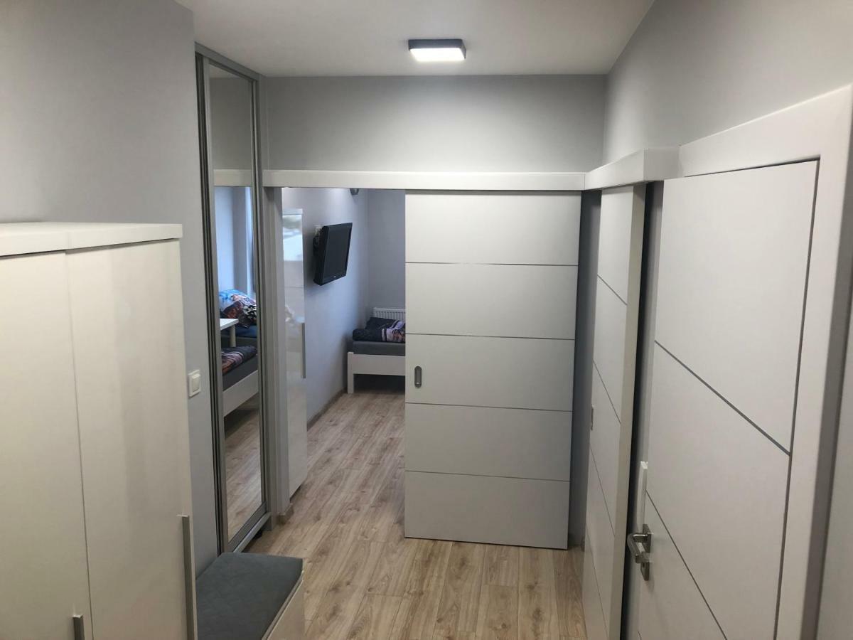 Klimatyzowany Apartament Roma Z Garazem Podziemnym Kielce Kültér fotó