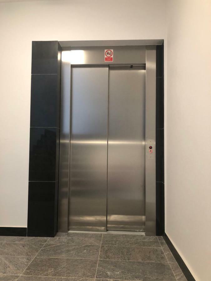 Klimatyzowany Apartament Roma Z Garazem Podziemnym Kielce Kültér fotó