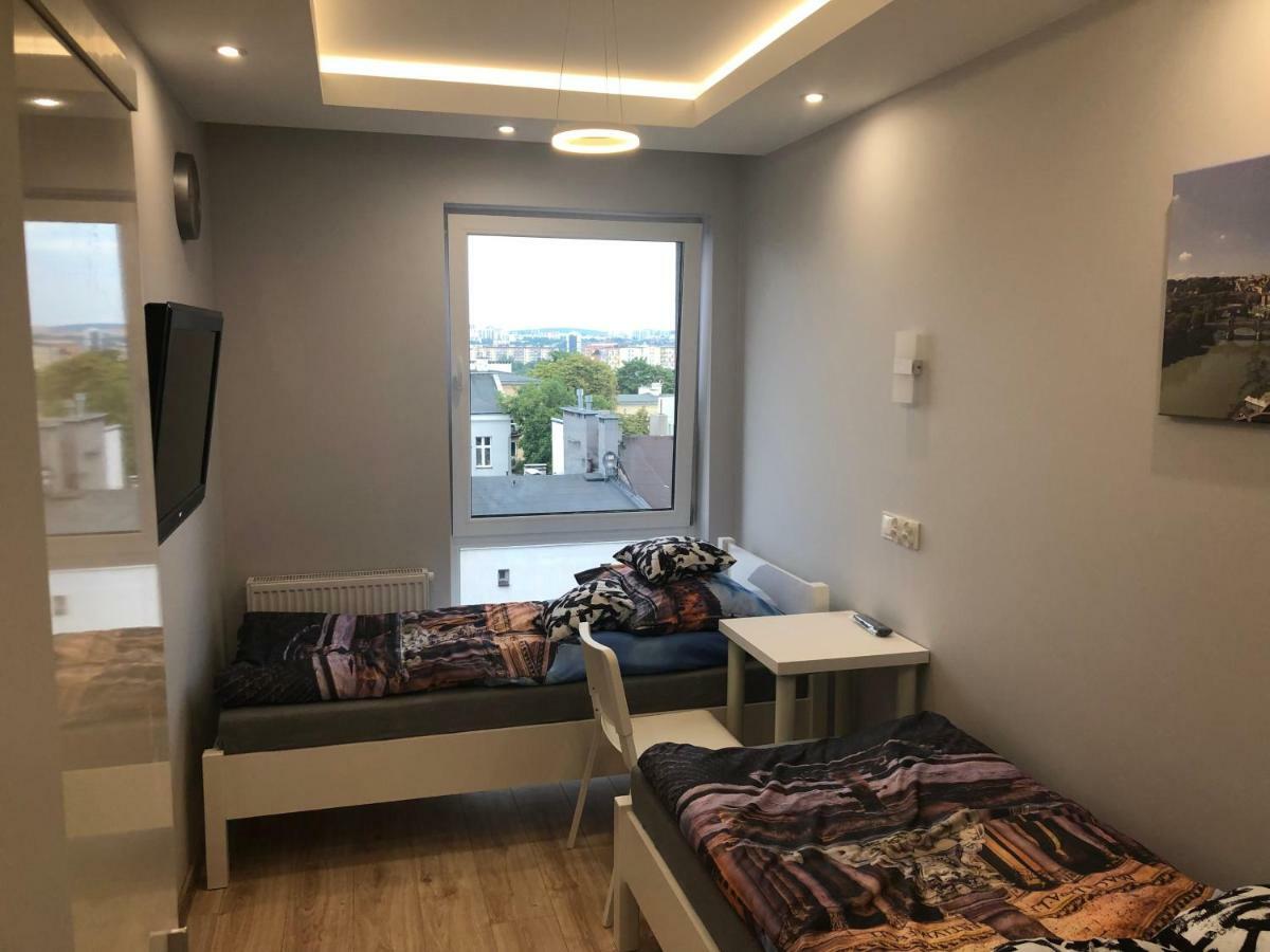 Klimatyzowany Apartament Roma Z Garazem Podziemnym Kielce Kültér fotó