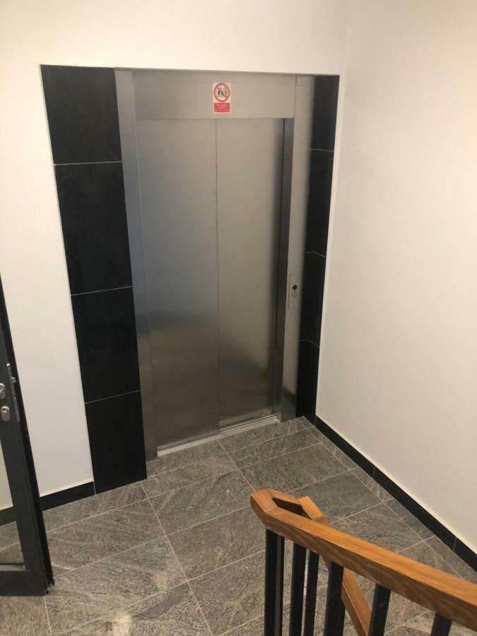 Klimatyzowany Apartament Roma Z Garazem Podziemnym Kielce Kültér fotó